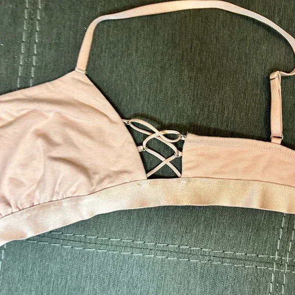 Pink Aerie Bra - Picture 2 of 8